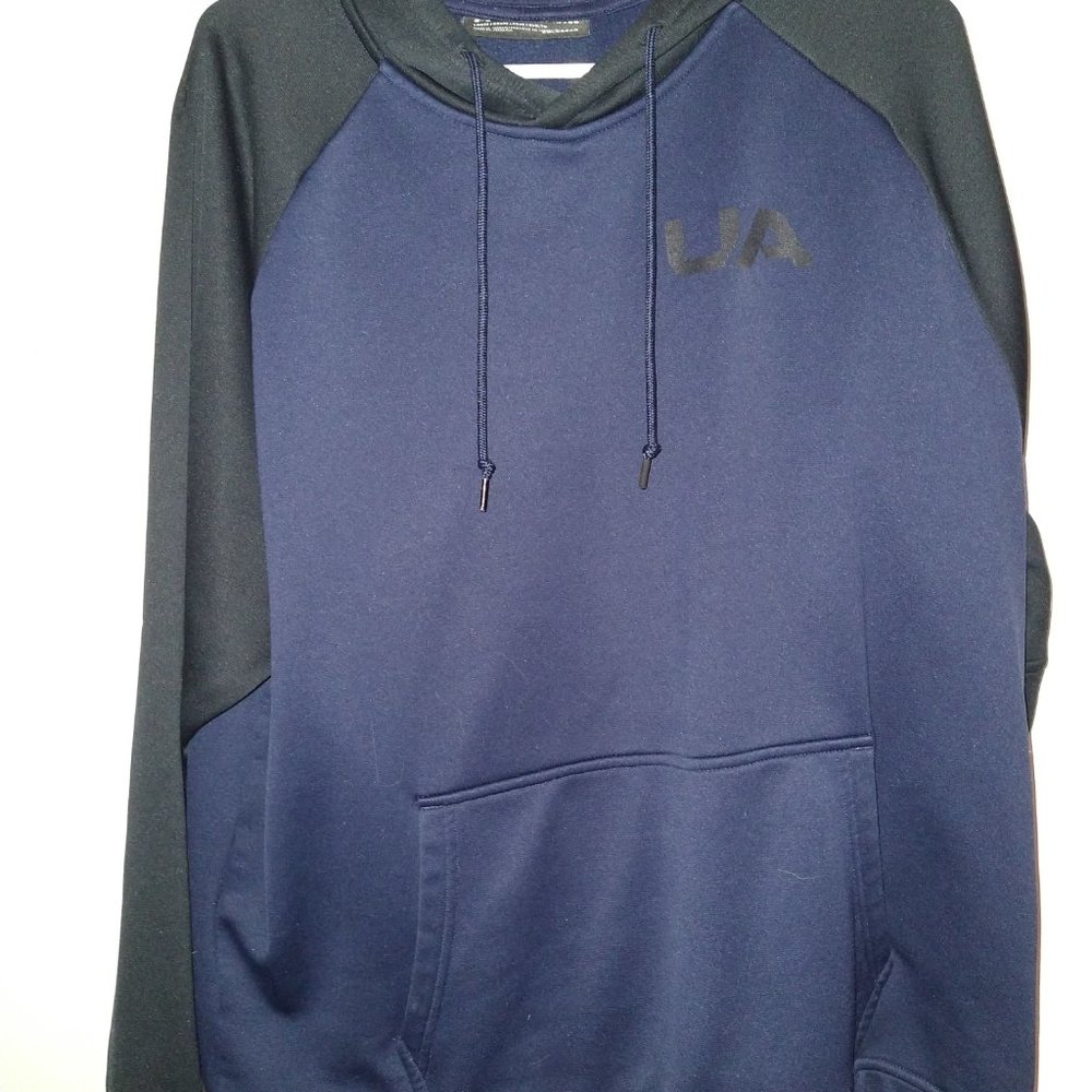 Under Armour XL Hooded Sweatshirt